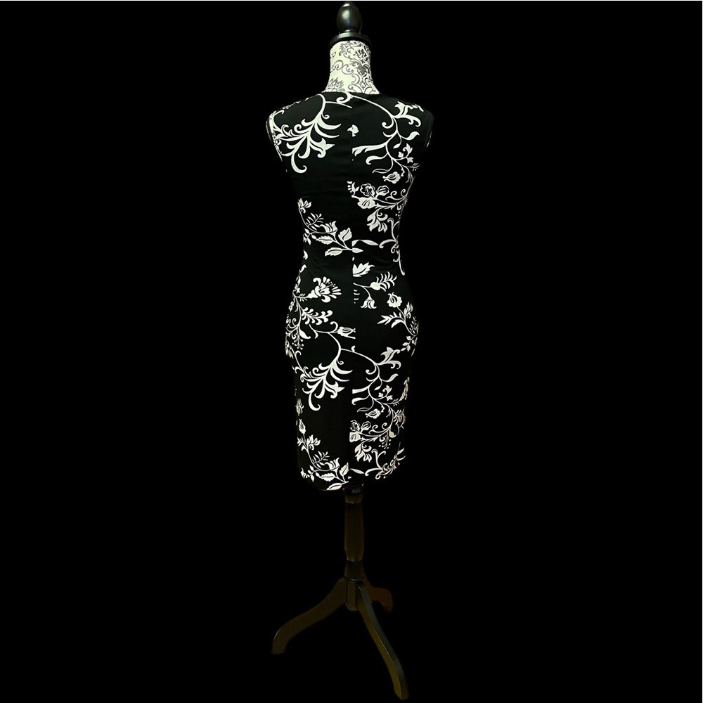 Dress - Picture 3 of 6
